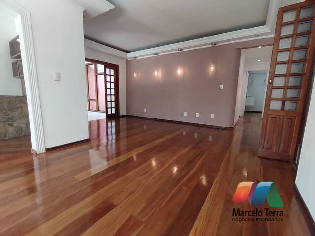 #1 - Casa para Venda em São José dos Campos - SP - 2