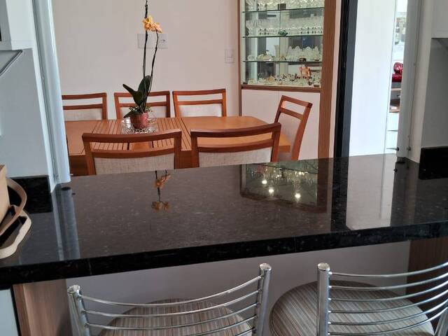 Apartamento para Venda em São José dos Campos - 2