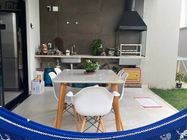 Casa para Venda em São José dos Campos - 3