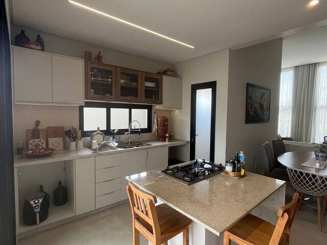 Casa para Venda em São José dos Campos - 2